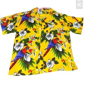 King Kemeha Hawaiian Parrot Short Sleeve Button Down